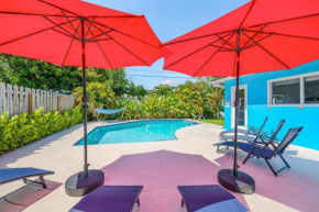 Newly Renovated house, September rates!! Heated Pool, free parking, BBQ, Fast Wifi